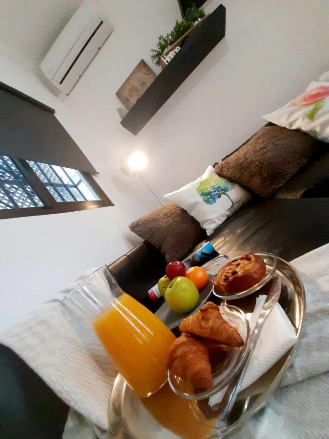 Bohemian & Suites Catedral -Parking Séville Extérieur photo